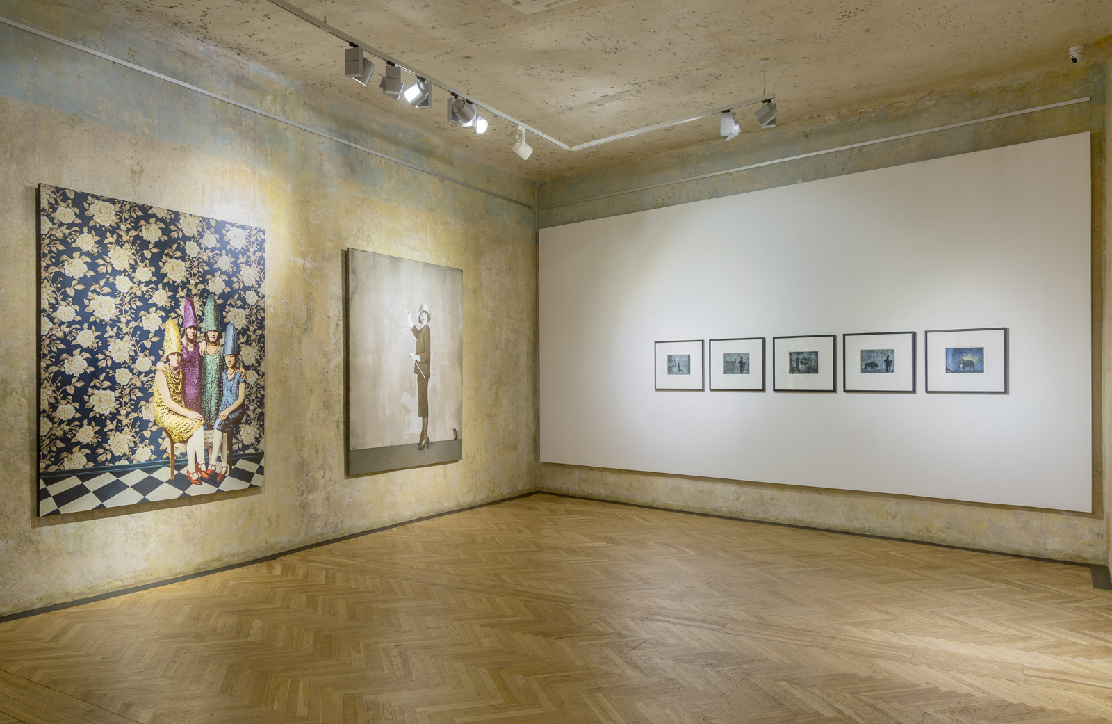 Uwe Hand installation view in SmetanaQ